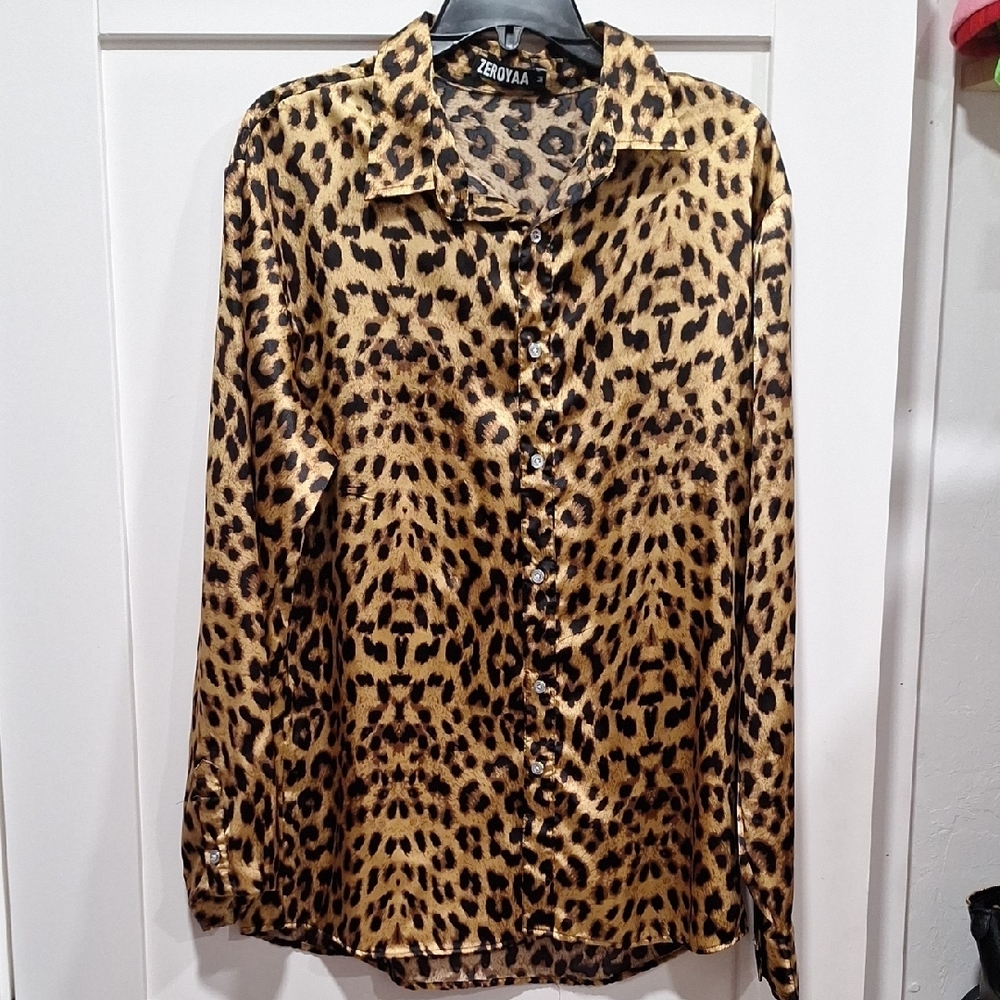 Zeroya Leopard Print Button-Up Shirt